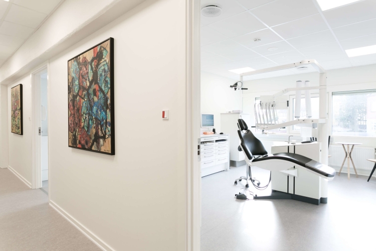 Tandlægestue i Svendborg, hvor patienter fra blandt andet Faaborg og Ringe får professionel paradentose behandling.